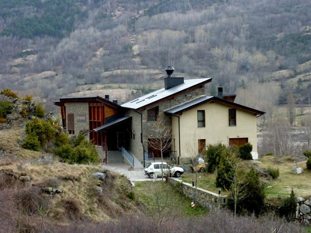 La Llardana Guest House Benasque Eksteriør bilde