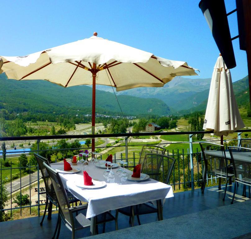 La Llardana Guest House Benasque Eksteriør bilde