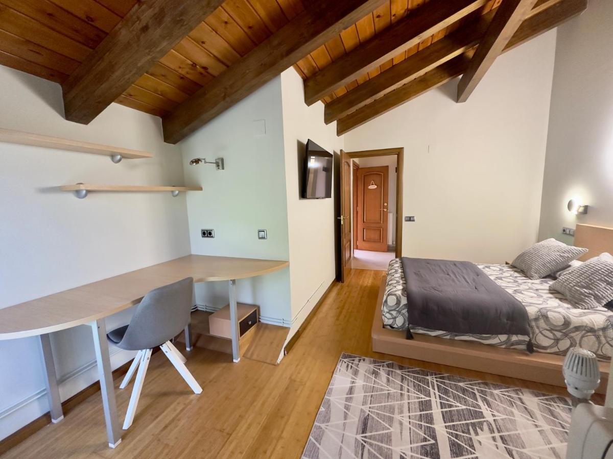 La Llardana Guest House Benasque Eksteriør bilde