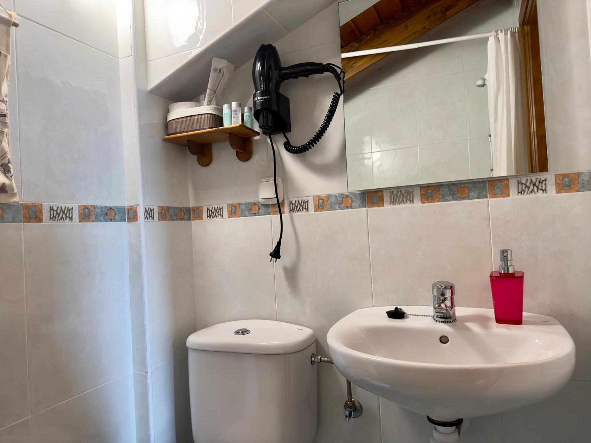 La Llardana Guest House Benasque Eksteriør bilde