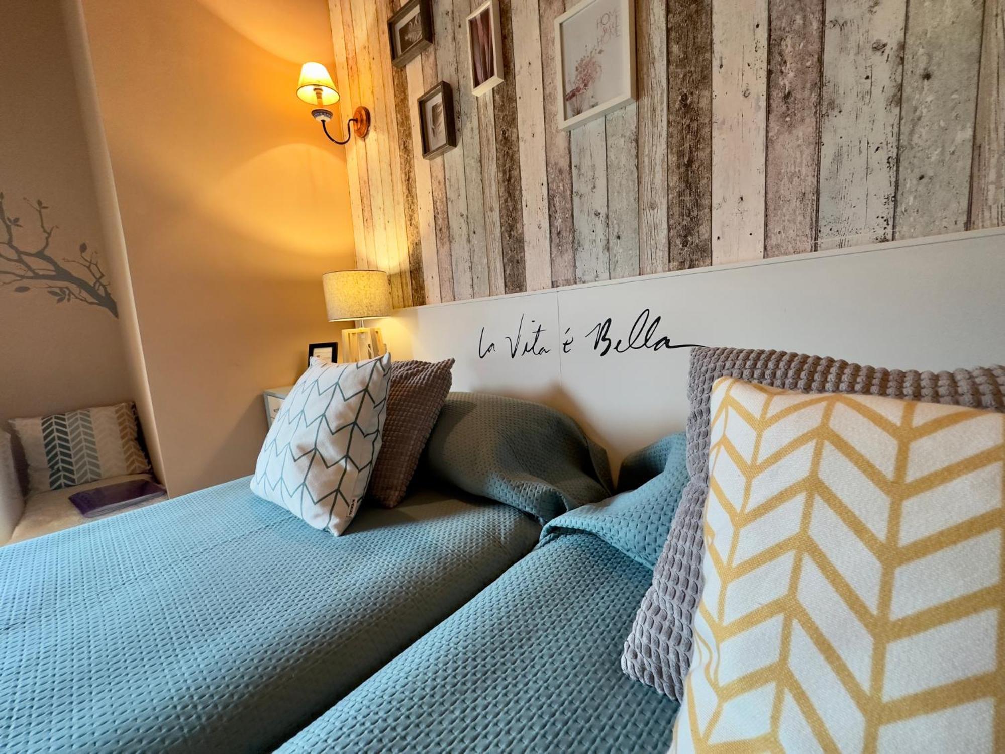 La Llardana Guest House Benasque Eksteriør bilde