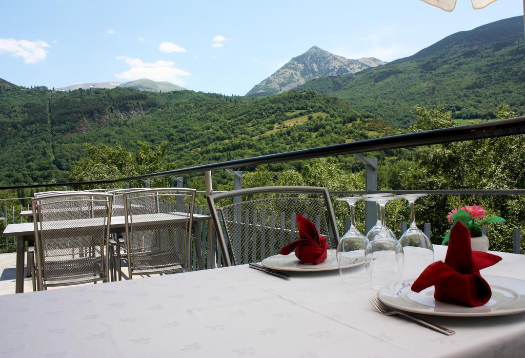 La Llardana Guest House Benasque Eksteriør bilde