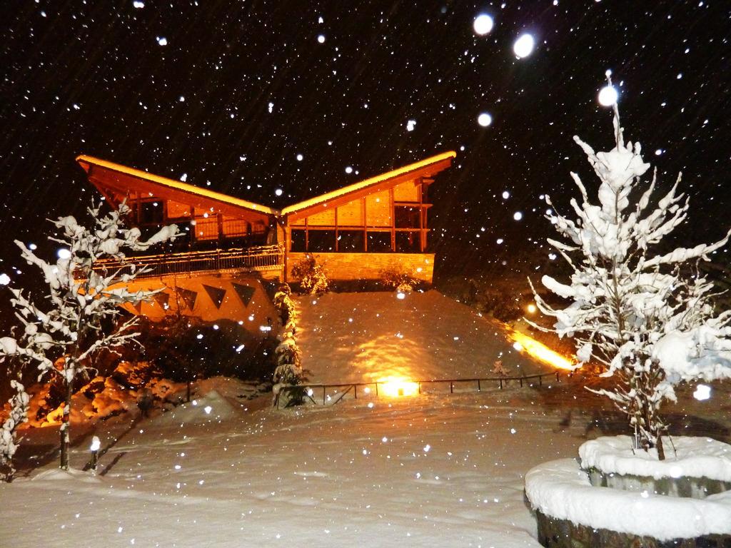 La Llardana Guest House Benasque Eksteriør bilde