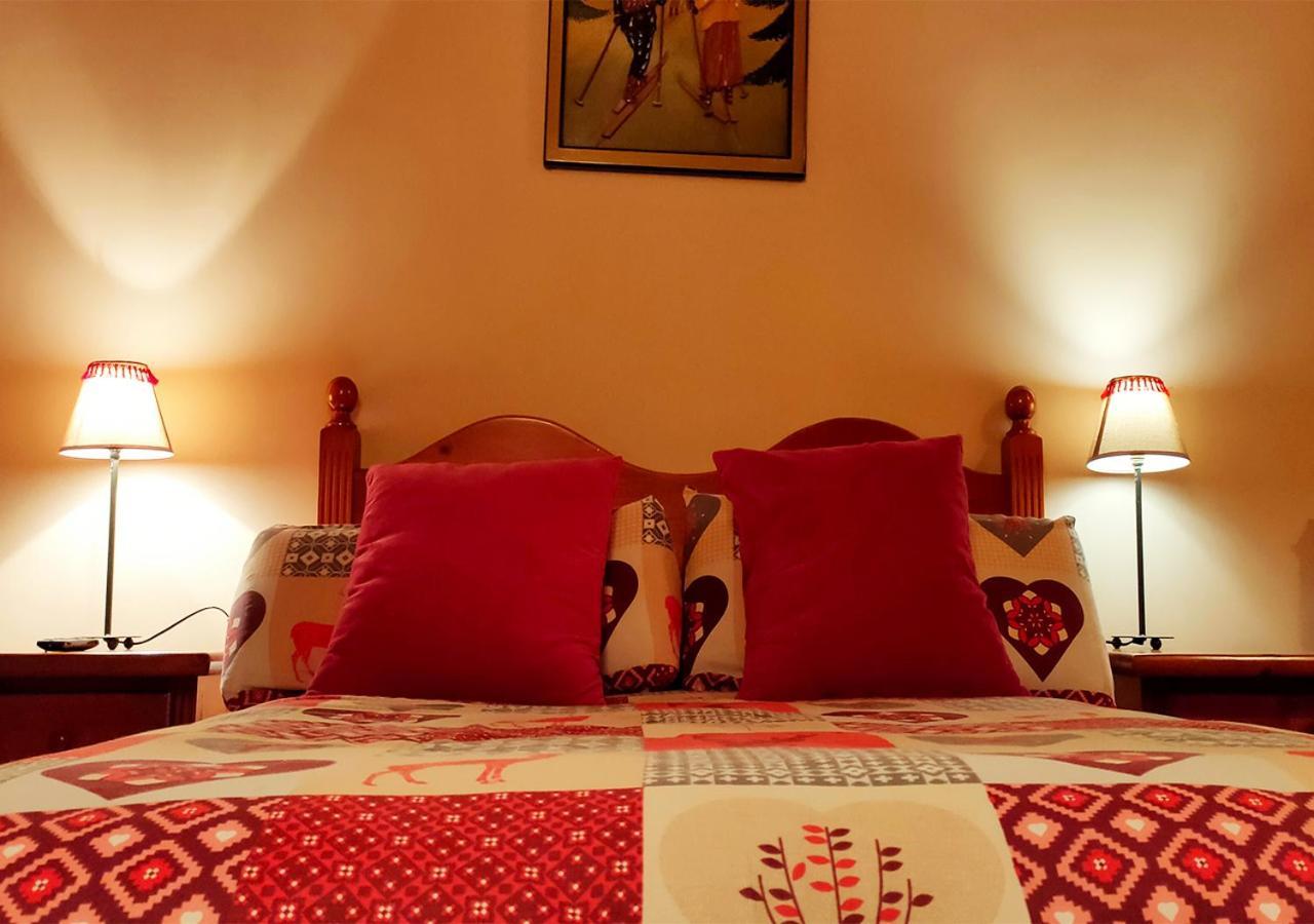 La Llardana Guest House Benasque Eksteriør bilde