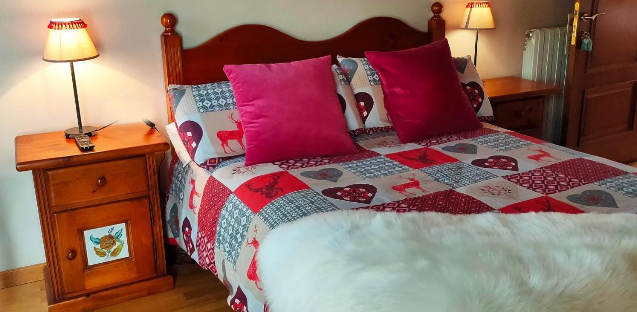 La Llardana Guest House Benasque Eksteriør bilde